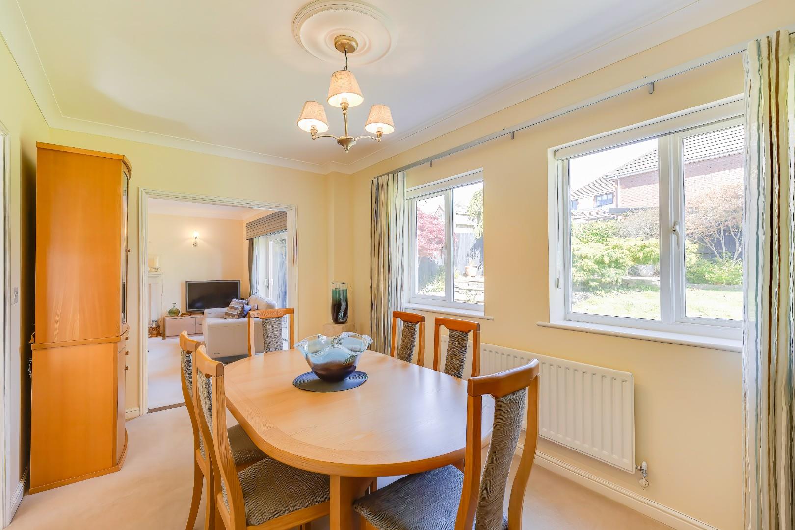 12 Blodyn Y Gog, Barry, CF63 1FB